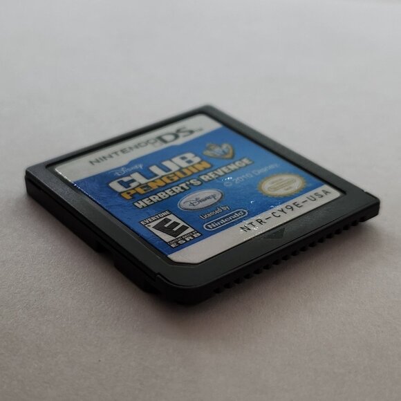 Club Penguin Herberts Revenge for Nintendo DS Refurbished - Picture 3 of 4